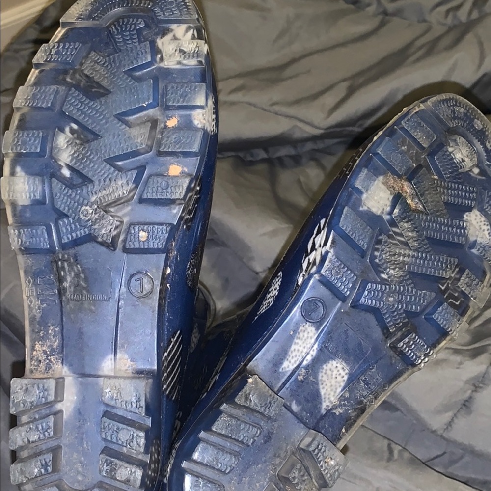 Toms - Picture 2 of 4